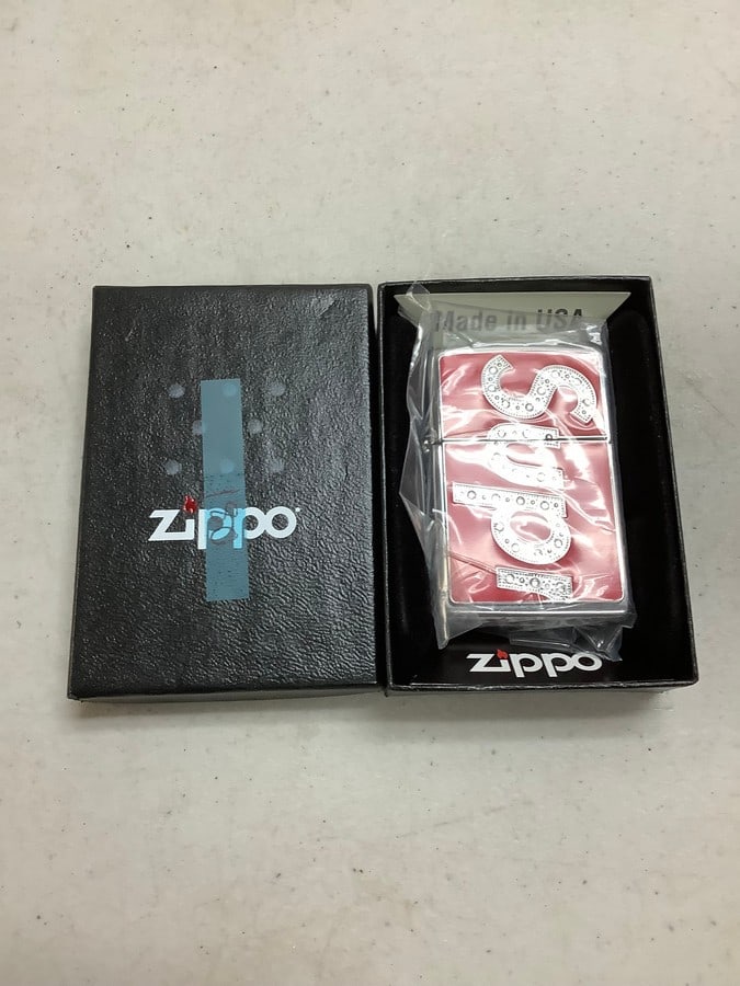 Supreme Zippo Lighter (1 of 1)