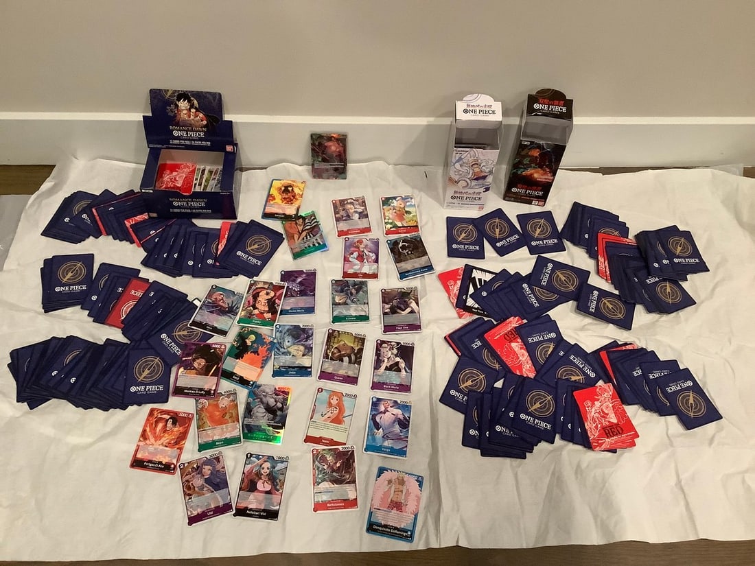 HUGE Lot of english and japanese ONE PIECE TCG trading cards secret arts, leaders, holo's and more (1 of 1)