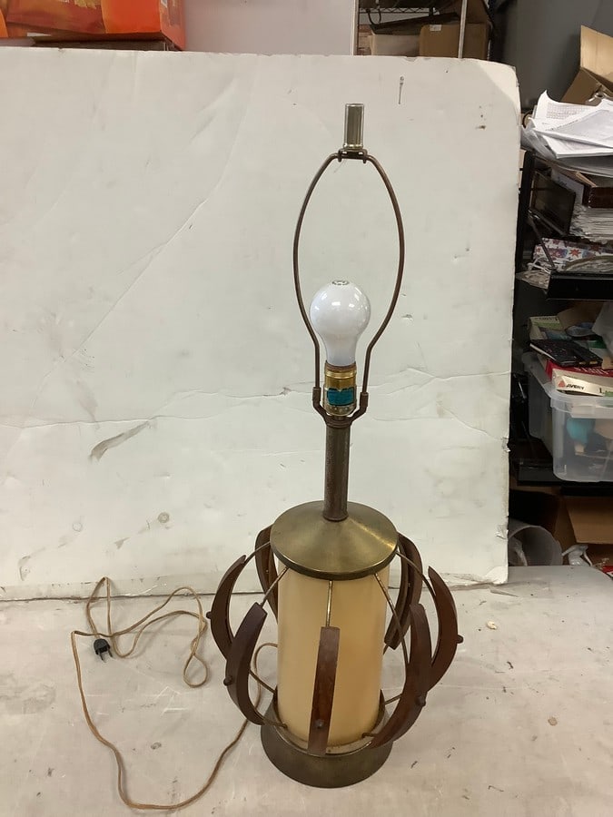 Vintage MCM Lamp 29in. tall (1 of 1)