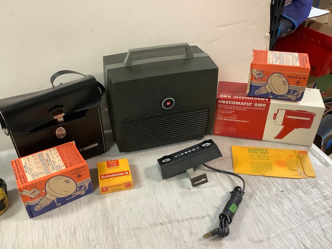 Lot of Vintage Super Eight Movie Outfit (1 of 1)