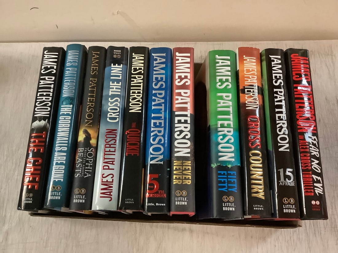 Lot of James Patterson books (1 of 1)