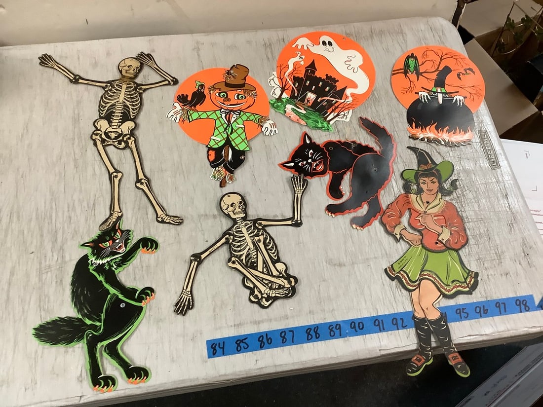 Vintage paper halloween decorations: Vintage paper halloween decorations