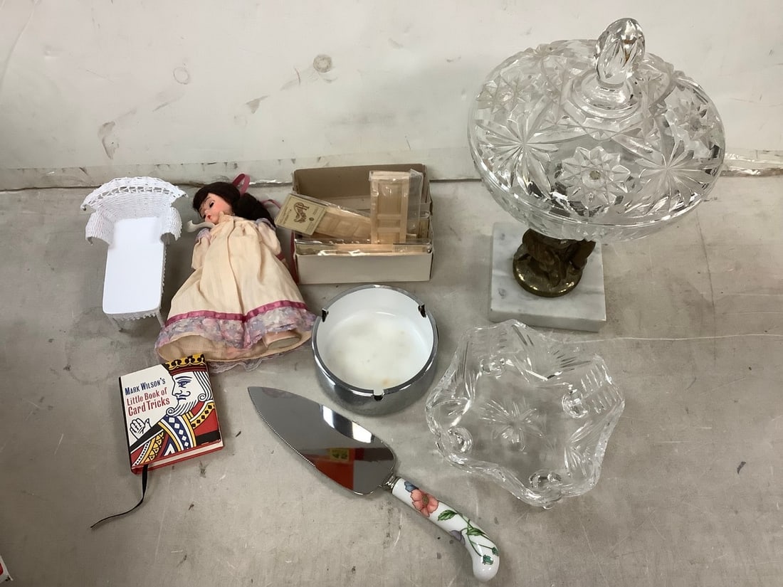 Lot of ashtray, cherub candy dish, and more(tallest 11.5in.): Lot of ashtray, cherub candy dish, and more(tallest 11.5in.)