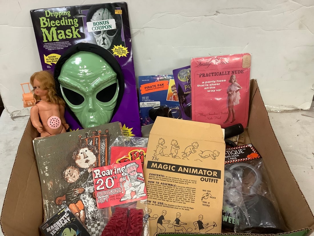 Lot of halloween accessories and more(Bleeding mask, eye patches, and more): Lot of halloween accessories and more(Bleeding mask, eye patches, and more)
