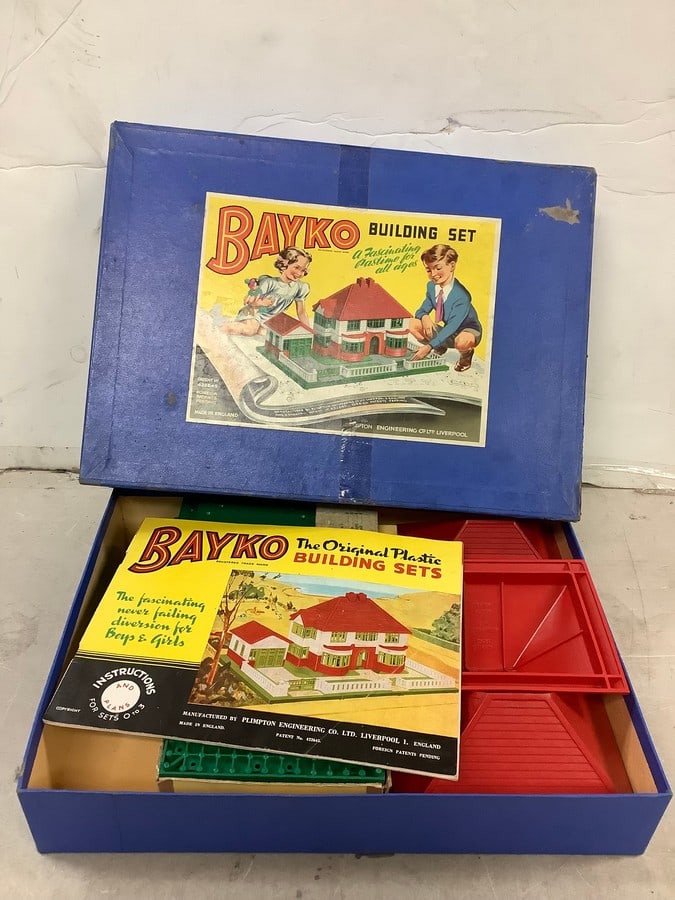 Vintage Bayko building set (1 of 1)