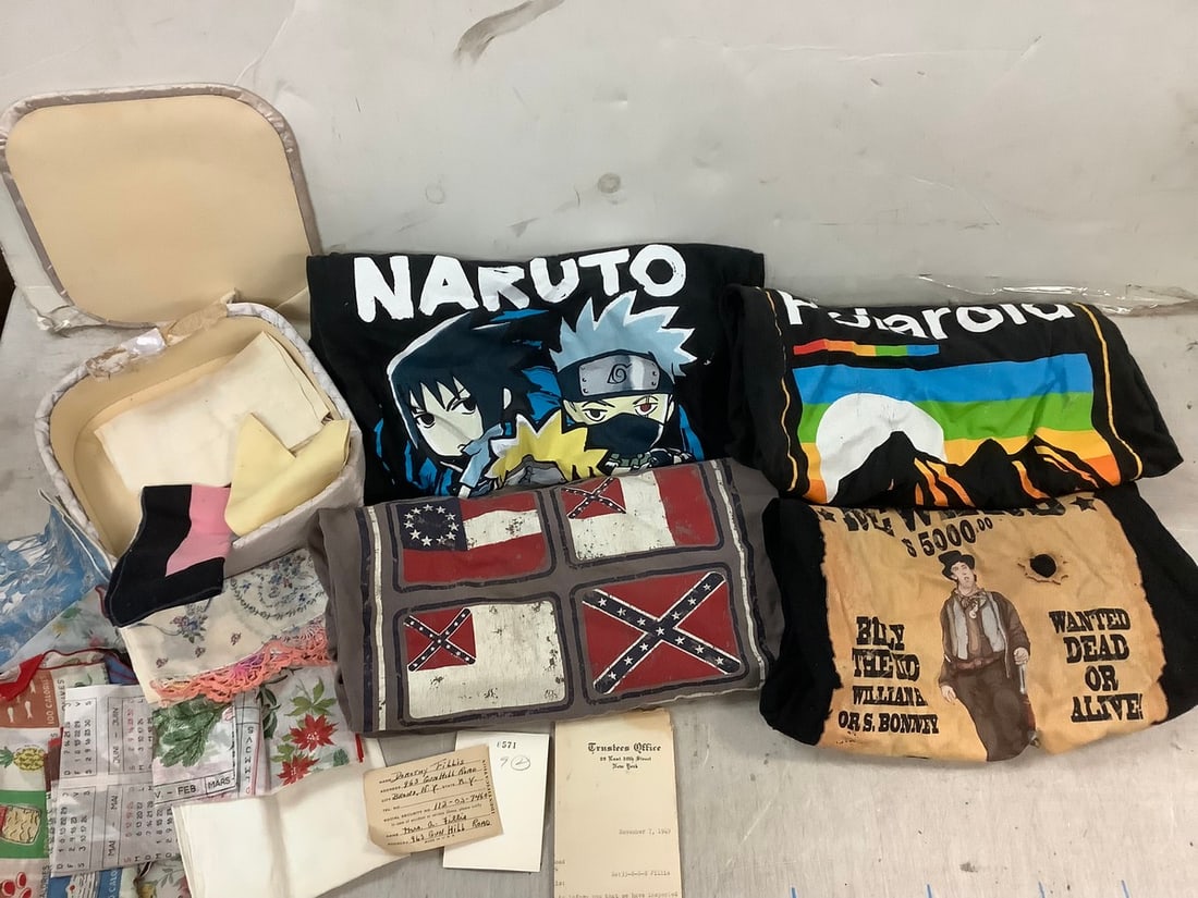 Lot of vintage hankerchiefs, various t-shirts and more: Lot of vintage hankerchiefs, various t-shirts and more