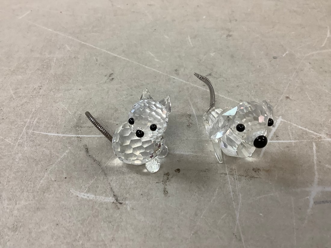 Swarovski Crystal Cat and Dog (1 of 1)