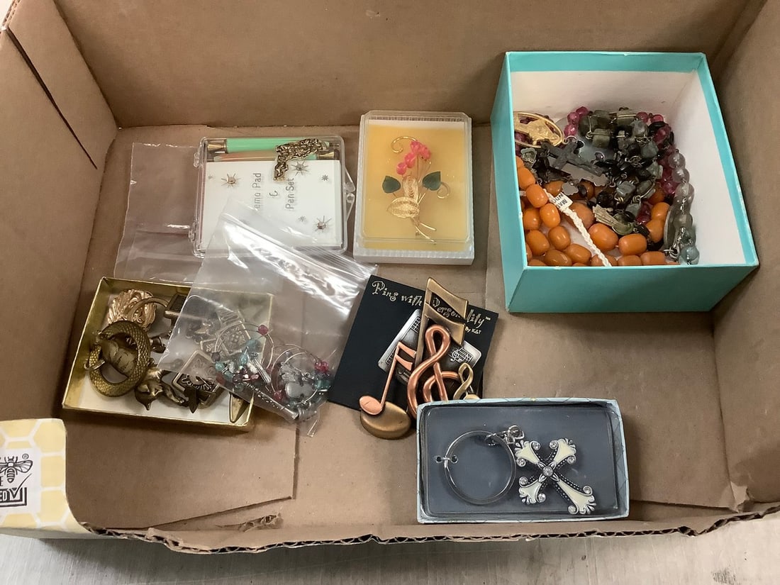 Lot of Costume Jewelry and Pins: Lot of Costume Jewelry and Pins