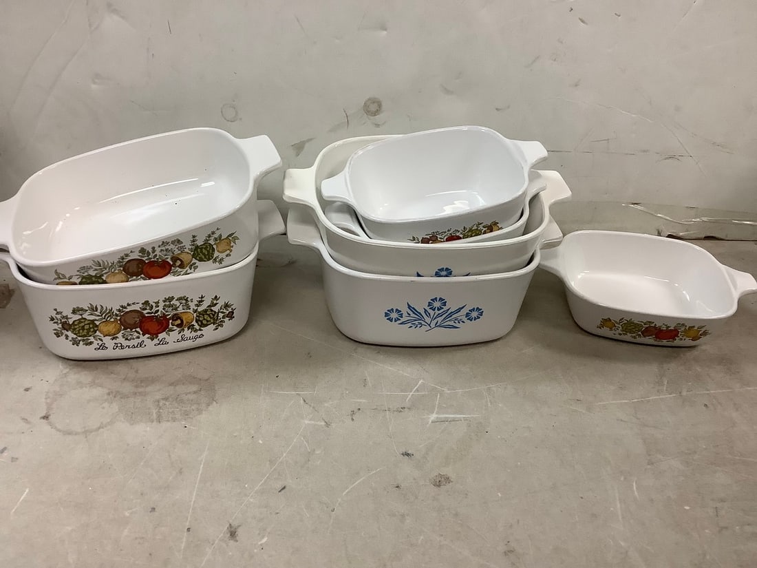 Lot of vintage corning ware (1 of 1)