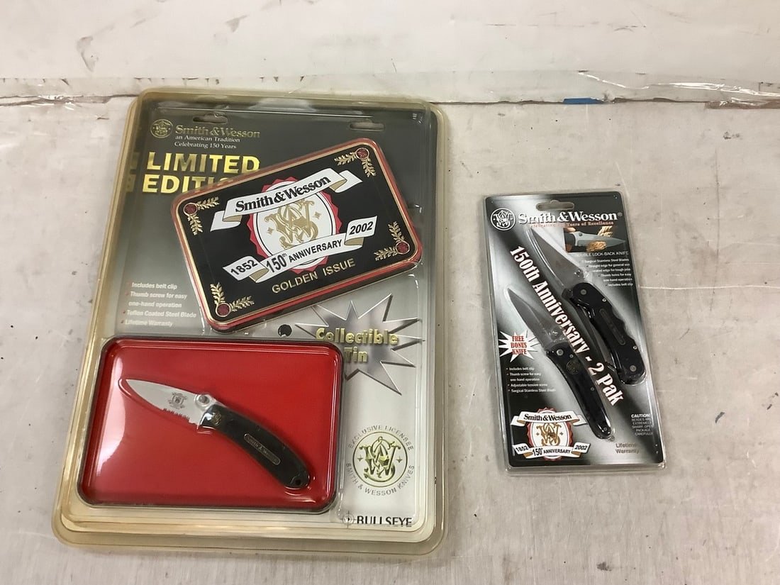 Smith & Wesson 150th Anniversary 2 Pack Set and Knife with Tin (1 of 1)