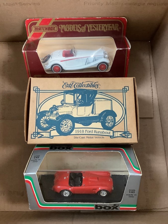 Lot of matchbox model, die-cast metal vehicle, and model box car (1 of 1)