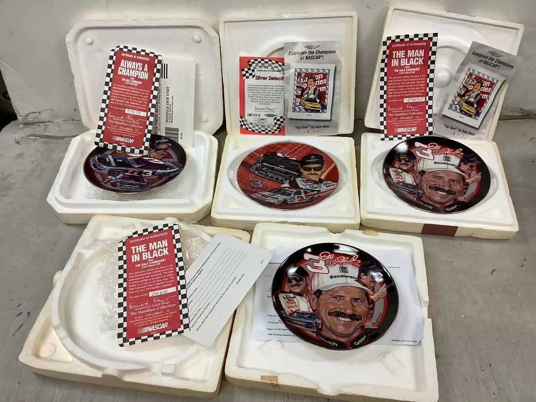 Lot of Nascar Hamilton Collection plates: Lot of Nascar Hamilton Collection plates