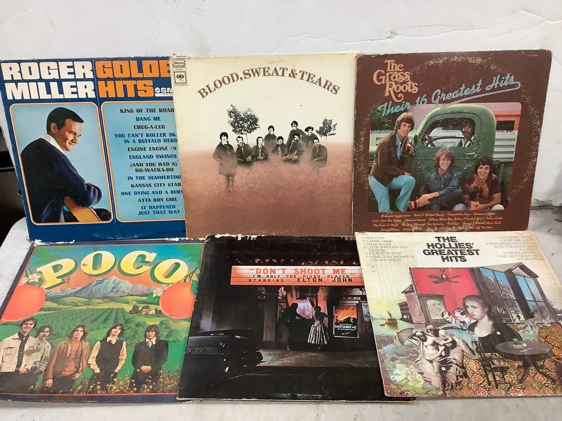 Lot of vintage records(The Grass Roots, Poco, Elton John and more): Lot of vintage records(The Grass Roots, Poco, Elton John and more)