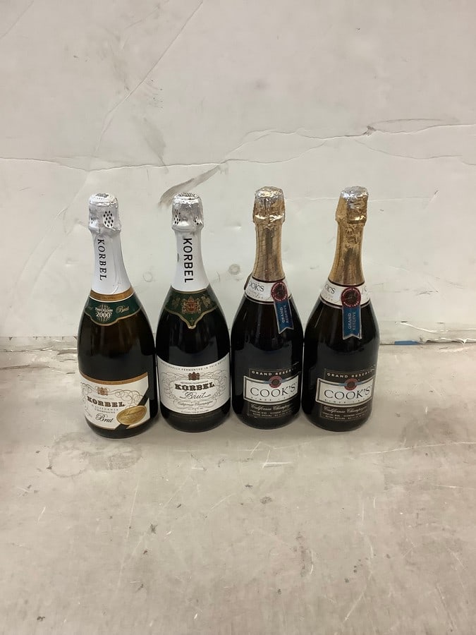 Lot of COOK'S and Corbel Champagne: Lot of COOK'S and Corbel Champagne
