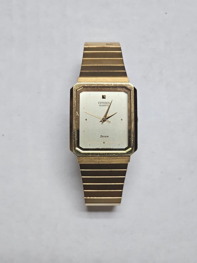 Vintage Citizen Japan Gold Tone Watch: Vintage Citizen Japan Gold Tone Watch