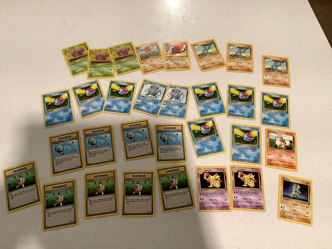 Big Lot of vintage wizards of the east coast pokemon cards 1999 base set, team rocket, fossil and: Big Lot of vintage wizards of the east coast pokemon cards 1999 base set, team rocket, fossil and more