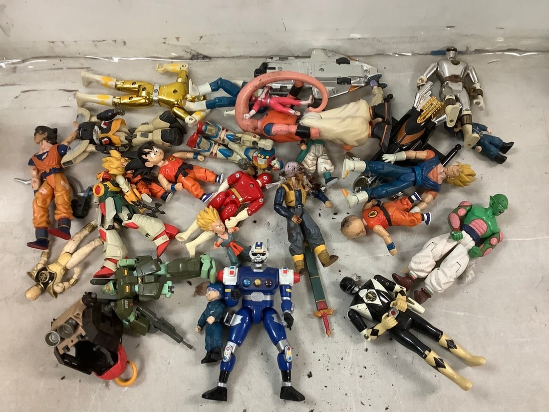 Lot of vintage action figures (1 of 1)