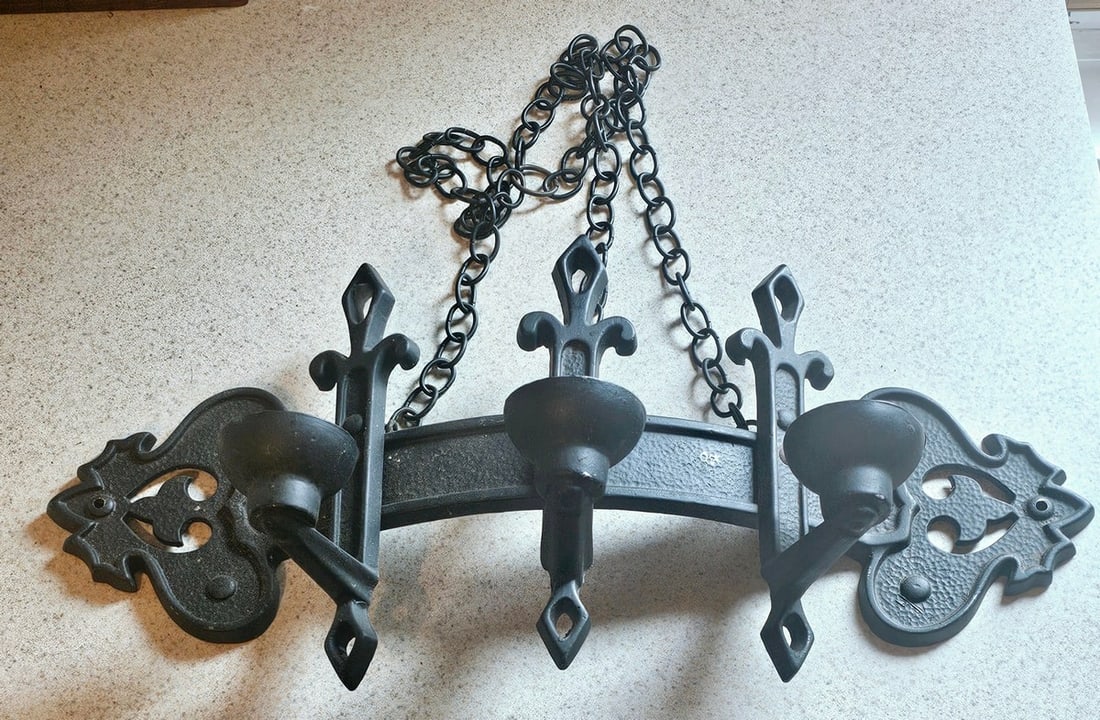 Vintage Homco Gothic Metal Hanging Candleabra: Vintage Homco Gothic Metal Hanging Candleabra