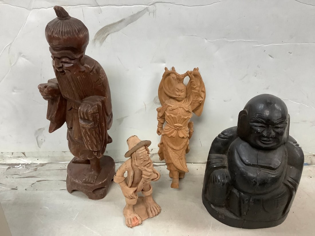 Lot of decorative statues 12in.tallest: Lot of decorative statues 12in.tallest
