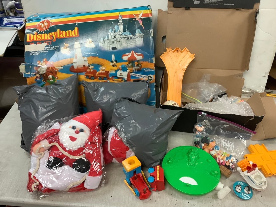 Lot of Disneyland play set, snowmen dolls, toys, and more (1 of 1)