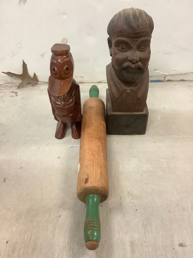 Ouro Artesania wooden staute, rolling pin and more tallest is 11": Ouro Artesania wooden staute, rolling pin and more tallest is 11"