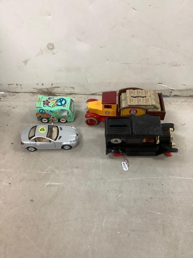 Vintage coin bank, dream car and more toy cars (1 of 1)