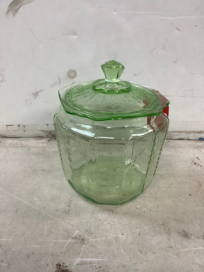 Vasaline glass covered jar (about 7.5in.tall): Vasaline glass covered jar (about 7.5in.tall)