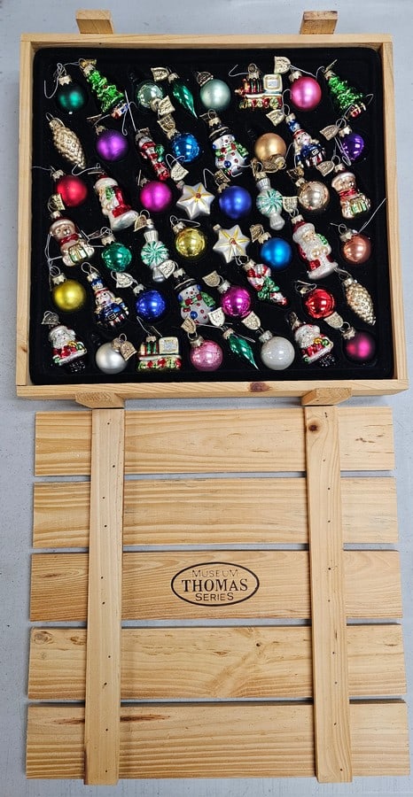 Thomas Pacconi Classics Glass Christmas Ornaments (1 of 1)