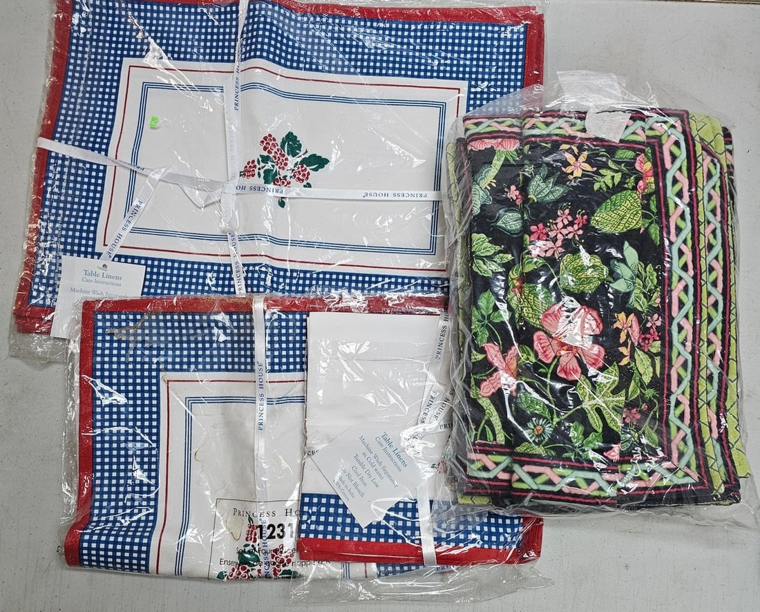 Placemats including Princess House New: Placemats including Princess House New