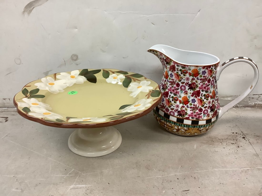 Lot of serving platter, and decorative Lenox pitcher(6in.tall): Lot of serving platter, and decorative Lenox pitcher(6in.tall)