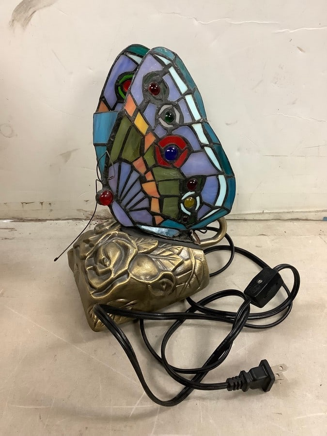 Stained glass butterfly light up: Stained glass butterfly light up