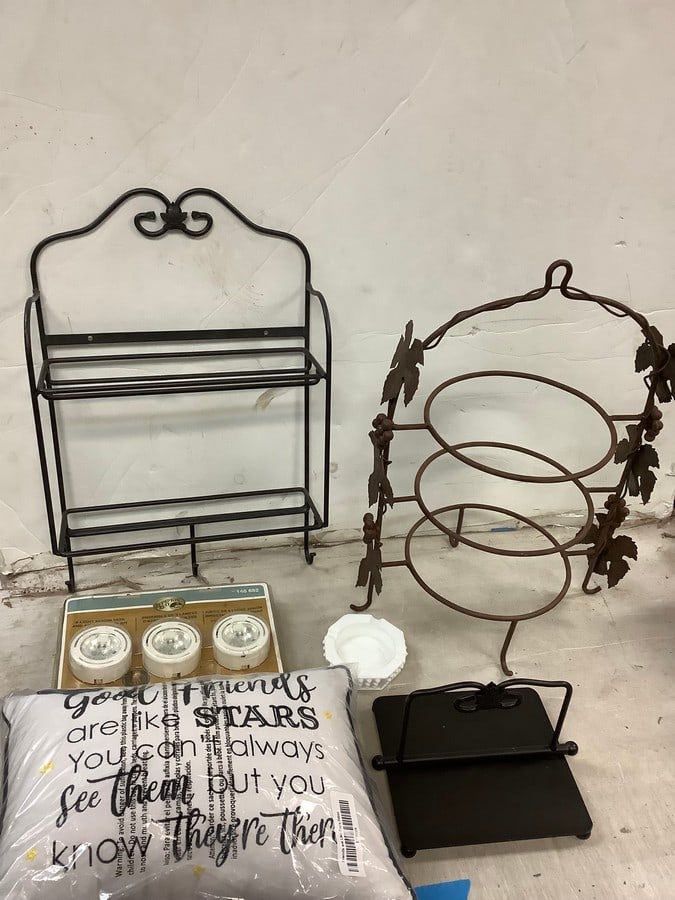 Lot of decorative pillow, house decor stands, and more: Lot of decorative pillow, house decor stands, and more