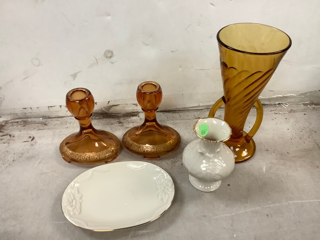 Lot of candle holders, Lenox ceramics,and vase(8.5in.tall): Lot of candle holders, Lenox ceramics,and vase(8.5in.tall)