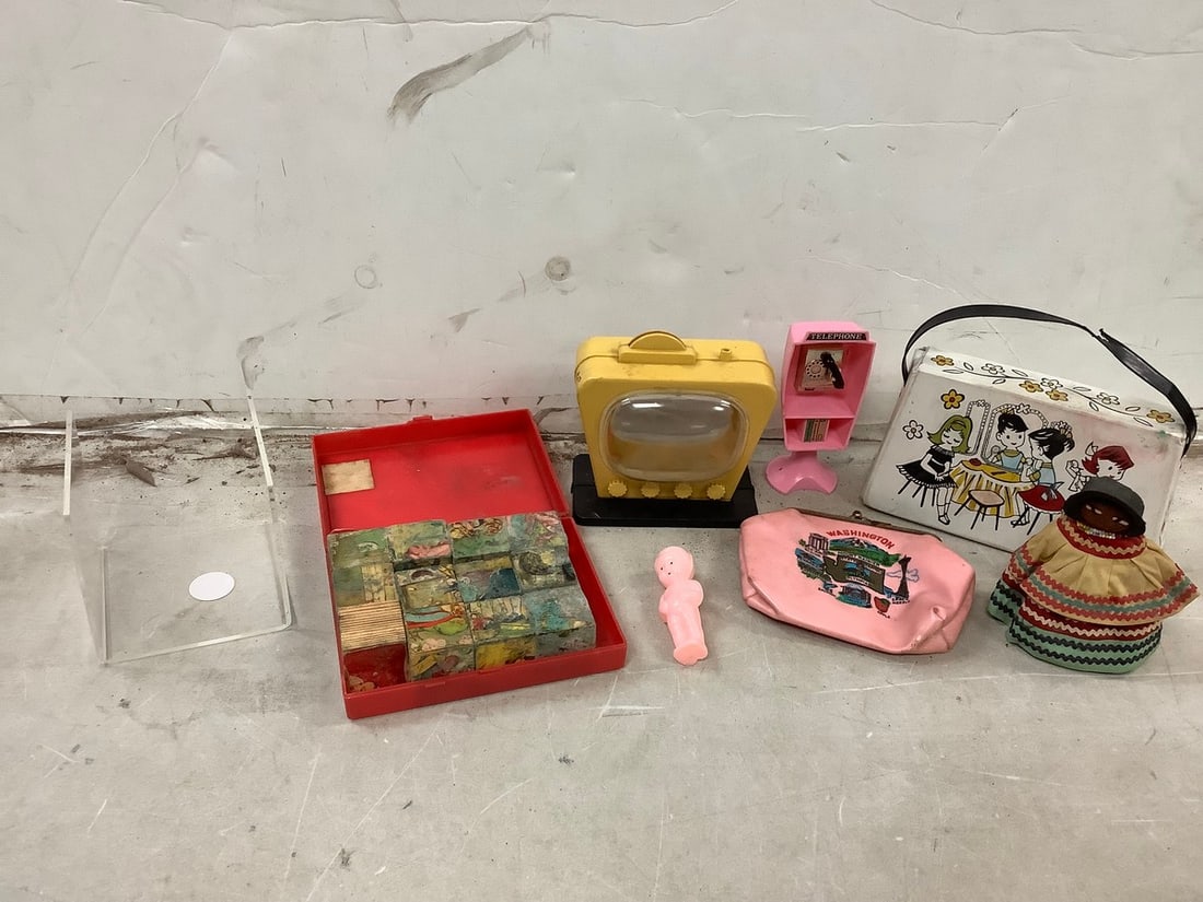 Lot of Childrens Bags, Block puzzle and more (1 of 1)