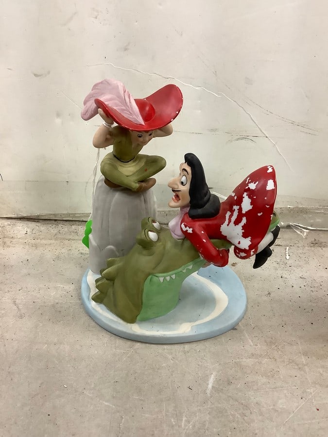 Peter Pan Walt Disney Limited edition ceramic 6in.tall (1 of 1)