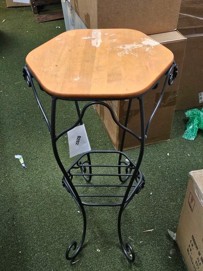 Longaberger 2 Tier Metal and Wood Plant stand lot 2 (1 of 1)