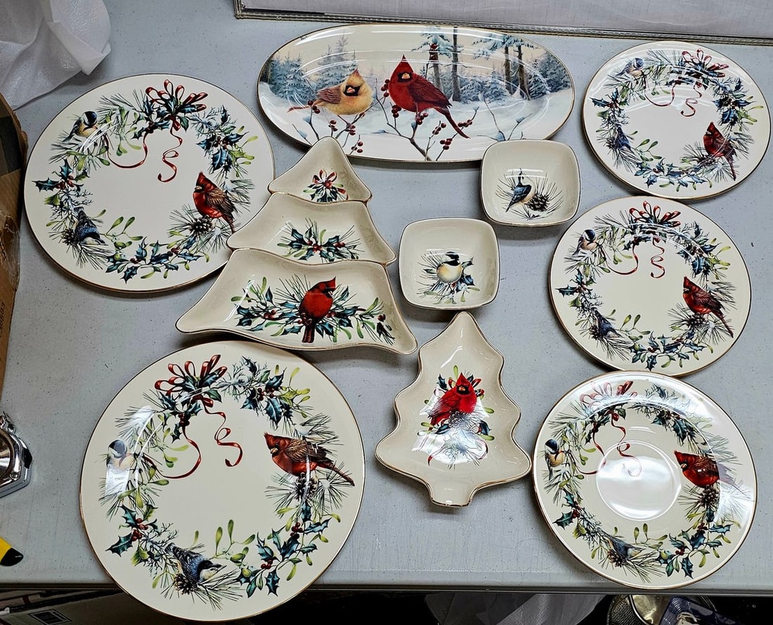 ;Vintage 90s Lenox Winter Greetings Serving Wares (1 of 2)