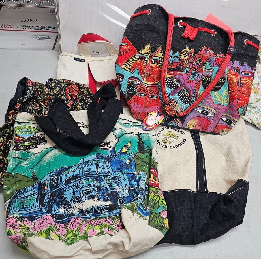 Tote Bags incl Laurel Burch Cats and Souvenir (1 of 1)