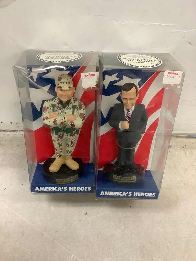 Americas Heroes Limited edition figurines (Geroge Bush and Gen. Norman): Americas Heroes Limited edition figurines (Geroge Bush and Gen. Norman)