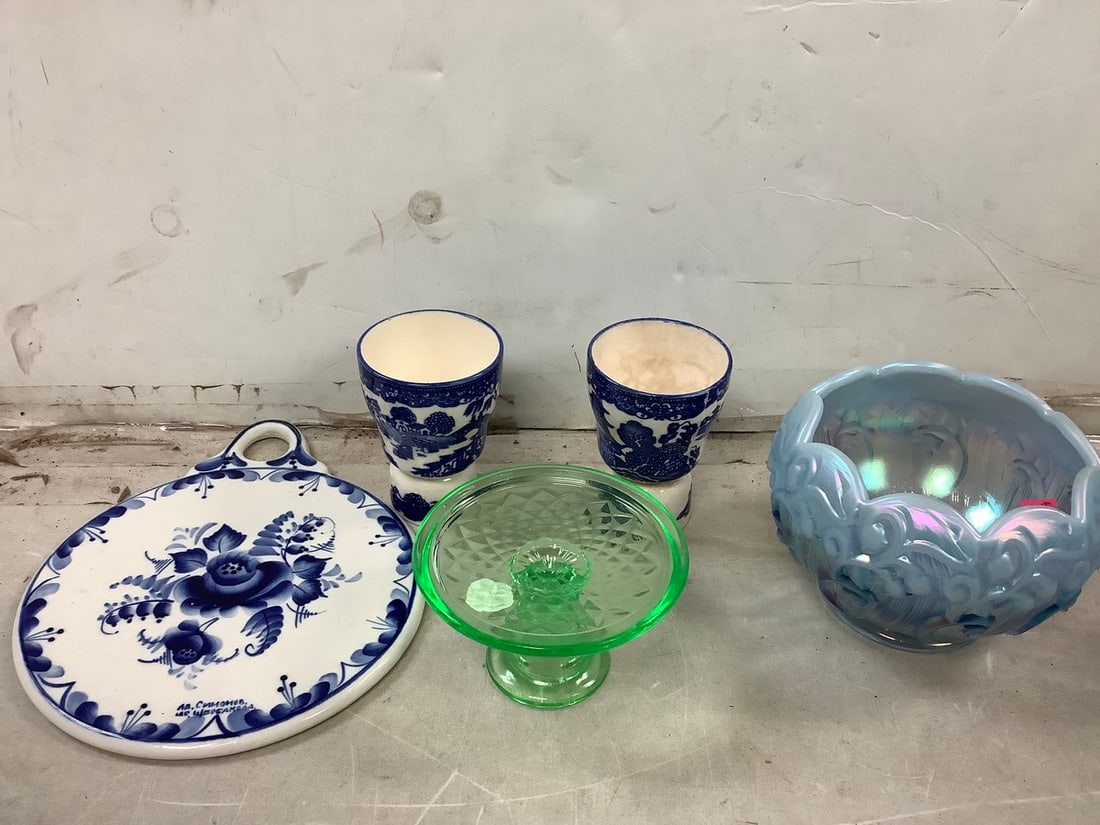 Fenton glass bowl and more: Fenton glass bowl and more