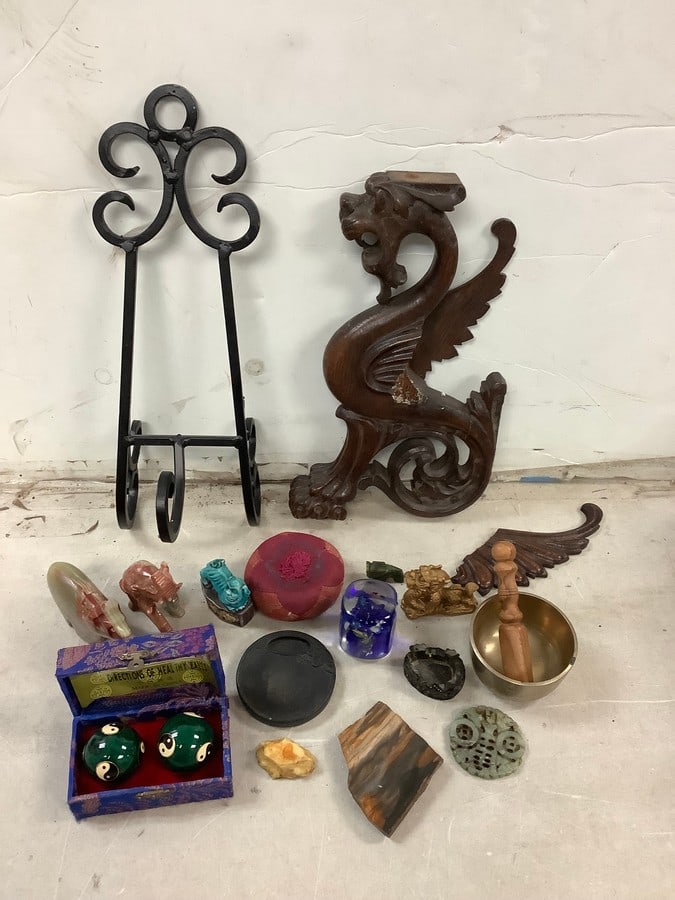 Lot of medical relaxation balls from korea, trinkets, and more 15in.tallest: Lot of medical relaxation balls from korea, trinkets, and more 15in.tallest