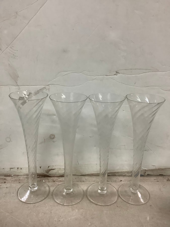 Lot of tall drinking glasses 11.5in.: Lot of tall drinking glasses 11.5in.