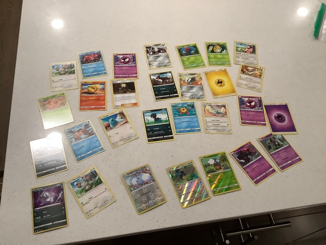 Big Lot of pokemon cards from Crimson invasion (1 of 1)