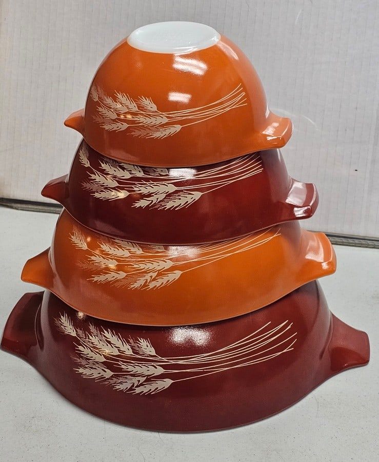 Vintage Pyrex Autumn Harvest Nesting Bowl set of 4 (1 of 3)