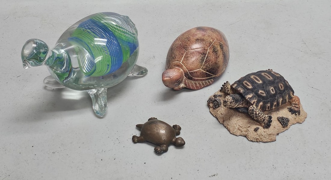 Turtle Grouping incl Glass and Stone: Turtle Grouping incl Glass and Stone