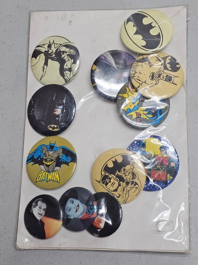 Vintage Batman incl Jack Nicholson Joker Pins 2" (1 of 1)