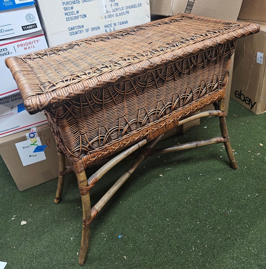 Wicker Rattan Accent Table with Storage 28x32x16": Wicker Rattan Accent Table with Storage 28x32x16"