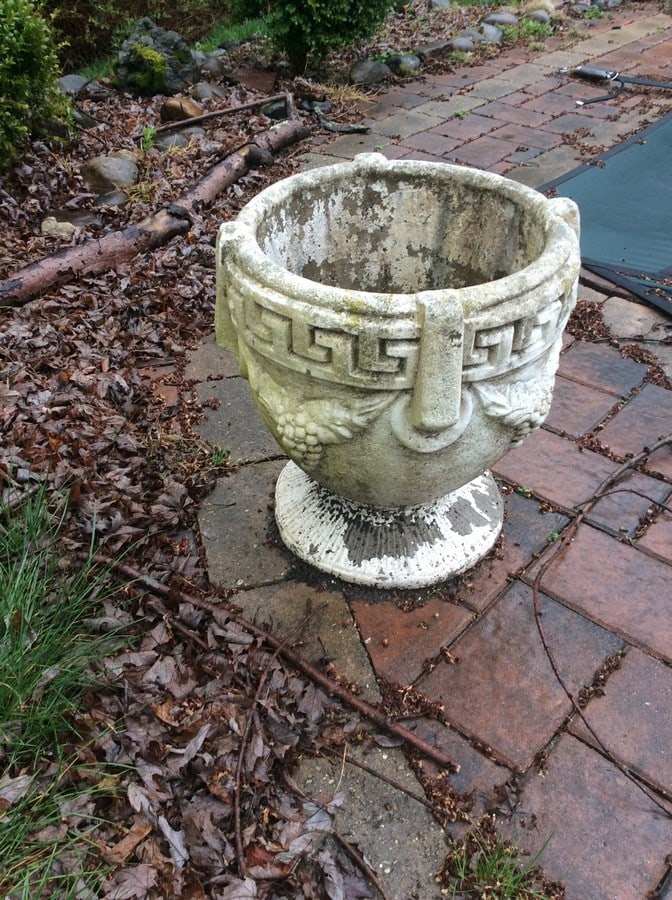 PLANTER - CONCRETE, 17" (1 of 1)