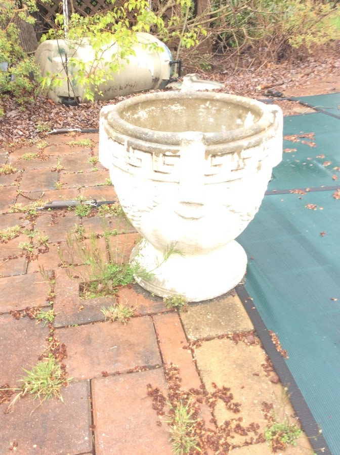 PLANTER - CONCRETE, 17" (1 of 1)