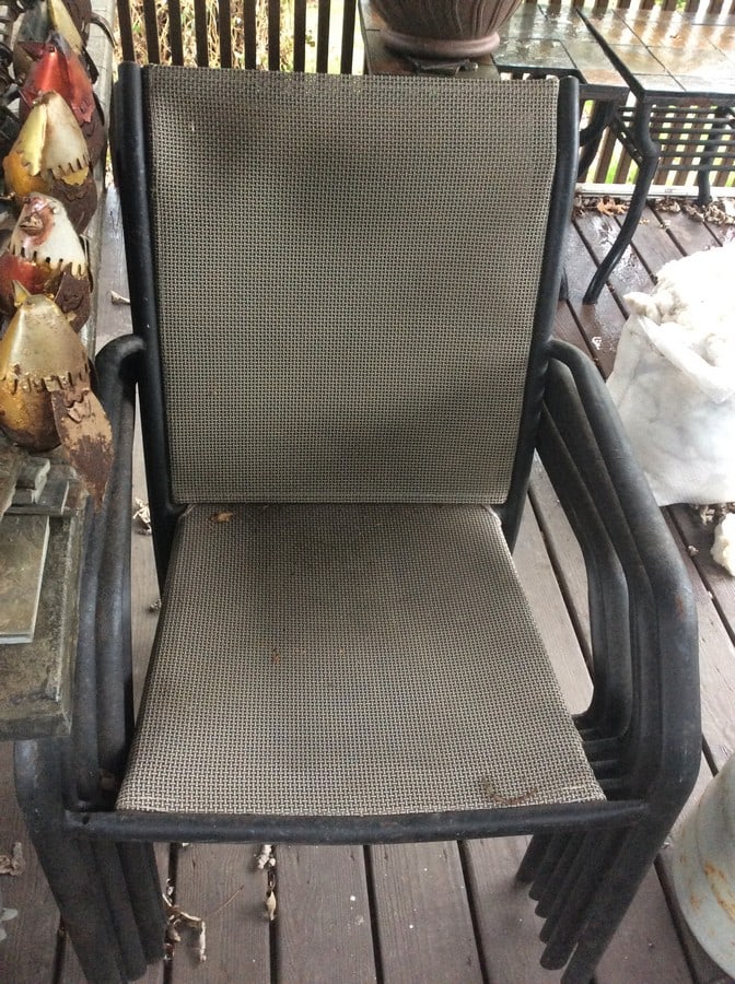 GROUPING OF 6 OUTDOOR CHAIRS (1 of 1)